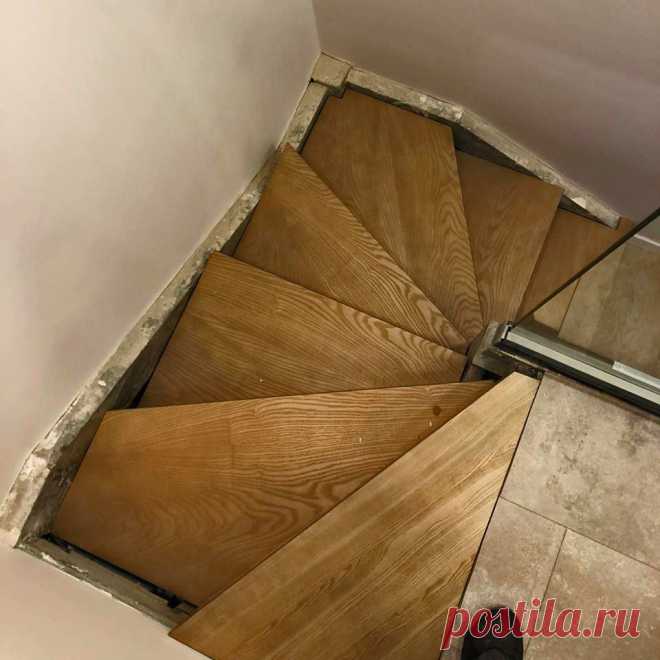 Консольная лесенка и ограждения из стекла