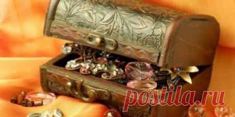 Откуда взялся обычай стучать по дереву?