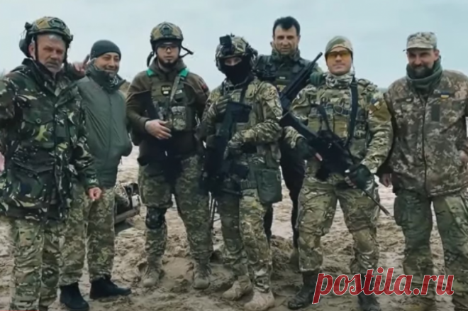 Дали черную работу. ВСУ набирают наемников-молдаван и бросают под Купянск. В последние полгода в ВСУ стали активнее набирать наемников из Молдавии и отправлять их под огонь на Купянском направлении. По словам экспертов, боевики из США и Европы массово покидают Украину.