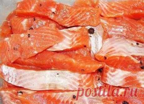 Простой рецепт соленой красной рыбки