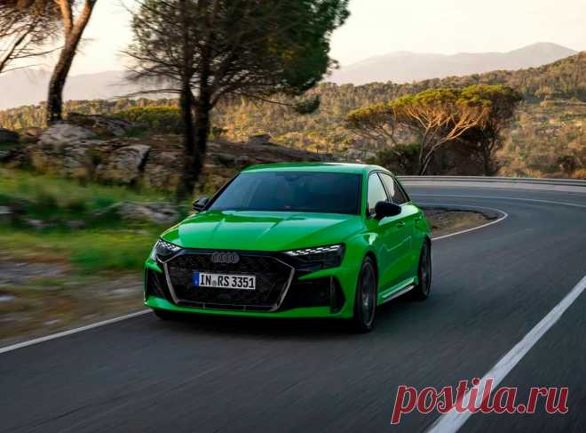 Audi RS3 2025 - интерьер и экстерьер