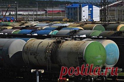 В Минэнерго раскрыли объем поставок дизеля за рубеж. Россия возобновила экспорт дизельного топлива с учетом необходимости поставок на внутренний рынок 50 процентов от производимых объемов. Об этом заявил министр энергетики РФ Николай Шульгинов. Ранее частичное снятие запрета на экспорт топлива объяснили опасностью затоваривания систем хранения.