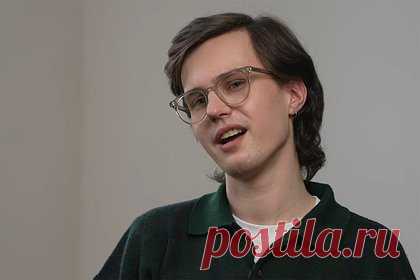 Уехавший из России комик назвал главную сложность эмиграции. Известный стендап-комик Александр Долгополов назвал главную сложность эмиграции. «Я думаю, в целом эта ситуация, когда тебе надо выстраивать жизнь. То есть ты теряешь все свои социальные контакты, которые у тебя были. Ты теряешь профессиональные связи», — раскрыл юморист, переехавший жить в Германию.