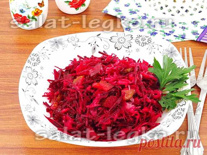 Овощной салат со свеклой квашеной капустой и соленым огурцом Всего за полчаса максимум вы сможете приготовить этот простой очень вкусный овощной салат со свеклой квашеной капустой и соленым огурцом. Такой салат я обычно готовлю на скорую, когда у меня нету особо времени на готовку.