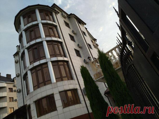 Успела захватить бархатный сезон на море. Цены, отель, еда — красота
Рассказываю всё по порядку. Чёрное море, посёлок Агой, отель Юлия, три звезды. Это моя локация в пошлые выходные и морской сезон закрыт. Отель «Юлия». Отель «Юлия». У меня был номер класса «эконом» за две тысячи в сутки. Отдыхали семьёй, поэтому сняли два таких номера. Они были отдельно от отеля и на первом этаже, что с […]
Читай дальше на сайте. Жми подробнее ➡