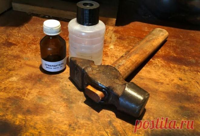 Как можно надежно закрепить молоток на ручке без использования клина