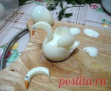 Лебедь из вареного яйца.
