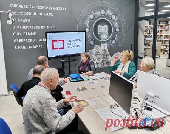Боже, какое же это наслаждение, когда организм функционирует в оптимальном режиме! Ни снег в лицо и под ногами не раздражает (наоборот, контраст его свежей белизны с золотом листвы тихо радует), ни протекающие, паче чаяния, ботинки… На этом фоне Салтыковское литкафе тем более порадовало, хотя никаких открытий и сегодня не случилось – разве что припомнилось: Чехова я никогда не любил.

Нет, как человек Антон Павлович меня восхищает (ну ещё и его письма, особенно брату) – он...