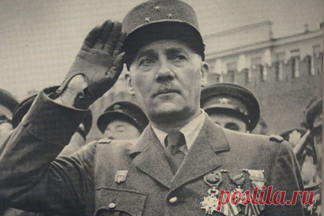 Зачем в 1965 году генерал де Голль отправил в США корабль с долларами  