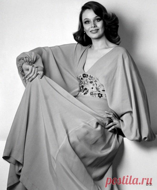 Артисты, певцы, писатели, поэты | Записи в рубрике Артисты, певцы, писатели, поэты | Отвяжись, худая жизнь! Привяжись, хорошая!