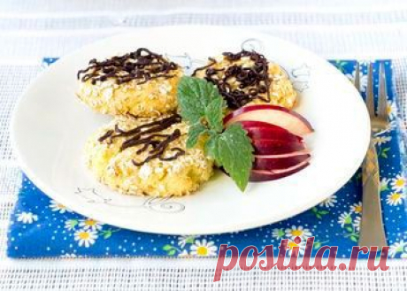 Рецепт приготовления сырников с яблоками / Меню недели