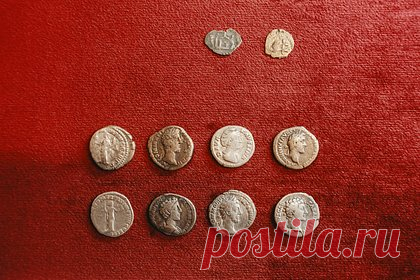 Кладоискатели нашли 29 древнеримских монет на острове