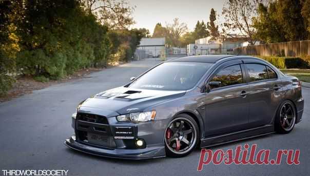 Mitsubishi Lancer Evolution X / Только машины