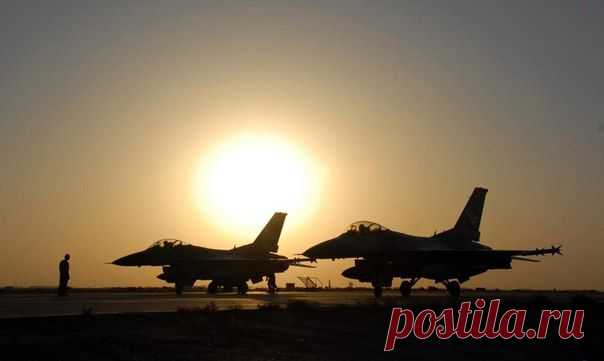 Силуэты F-16 / Физика невозможного!