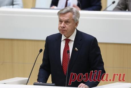 Пушков счел политику США по демократизации Ближнего и Среднего Востока провалом. Внешняя политика США по демократизации стран Ближнего и Среднего Востока, проводимая Вашингтоном в регионе с начала XXI века, завершилась полным провалом. Об этом свидетельствуют последние события, происходящие в Афганистане, заявил член Совета Федерации Алексей Пушков.