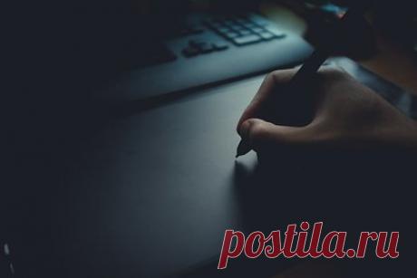 Депутат Госдумы и генерал ФСБ написали статью о борьбе русских и рептилоидов. Депутат Госдумы Игорь Ананских и генерал-лейтенант запаса ФСБ Игорь Миронов написали статью о борьбе русских и рептилоидов. Она опубликована в научном журнале «Юридическая наука и современность». В материале они говорят, что русские противопоставлены «зверолюдям» коллективного Запада, которые хотят уничтожить нацию.