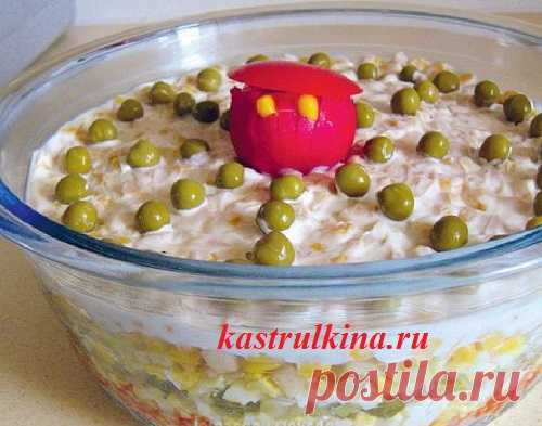 Слоеный салат с яйцами и кукурузой