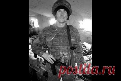 37-летний многодетный отец погиб в ходе СВО. Многодетный отец из Свердловской области Валерий Тимираев погиб в ходе специальной военной операции (СВО). Информацию о гибели россиянина подтвердили в администрации города Сухой Лог. 37-летний мужчина работал слесарем-ремонтником на Староцементном заводе. Его мобилизовали в сентябре 2022 года.