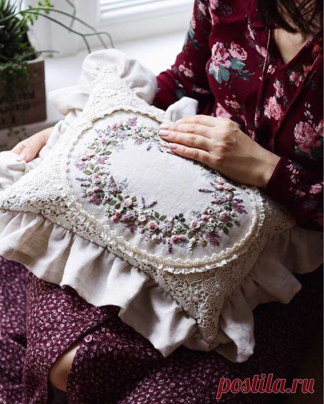 ایده های دوختنی و بافتنی🎨✂️ в Instagram: «هر جورم که حساب کنیم،اساساً خلقت زن سراسر زیبایی و ظرافت و هنره،یعنی به نظر من خداوند با آفرینش زن کار رو تمام کرد 😂😍 روزمون مبارک با نمک…» 3,119 отметок «Нравится», 27 комментариев — ایده های دوختنی و بافتنی🎨✂️ (@siss_is_the_best) в Instagram: «هر جورم که حساب کنیم،اساساً خلقت زن سراسر زیبایی و ظرافت و هنره،یعنی به نظر من خداوند با آفرینش زن…»