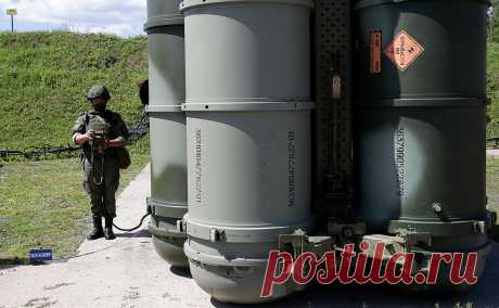ТАСС узнал о связке ЗРК «Триумф» с А-50 для уничтожения самолетов Украины. Эффективность действий российской армии против авиации Украины в последние дни объясняется новой тактикой: для поражения военных самолетов используется связка зенитного комплекса С-400 «Триумф» с самолетом дальнего радиолокационного обнаружения (ДРЛО) А-50.