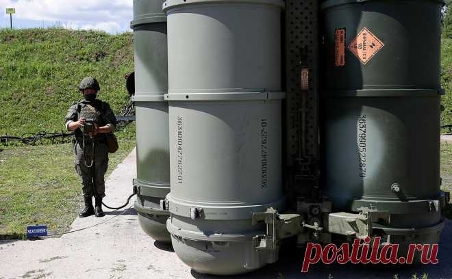 ТАСС узнал о связке ЗРК «Триумф» с А-50 для уничтожения самолетов Украины. Эффективность действий российской армии против авиации Украины в последние дни объясняется новой тактикой: для поражения военных самолетов используется связка зенитного комплекса С-400 «Триумф» с самолетом дальнего радиолокационного обнаружения (ДРЛО) А-50.