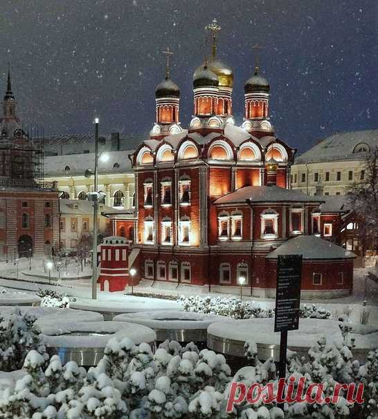 Снежная сказка в Зарядье

Фото: u21_taniy