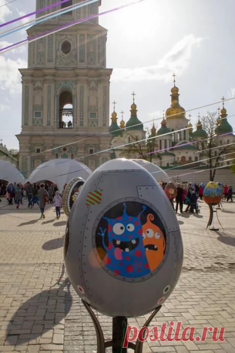 Вітаємо із Великоднем усіх киян та прибульців! Happy Easter to all Kyiv citiz...