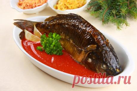 Запеченный фаршированный карп
Отличный рецепт приготовления рыбы карп, фаршированного грибами с манной кашей и запеченного целиком.