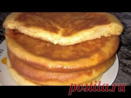Хачапури с сыром на сковороде. Сырная лепешка рецепт.