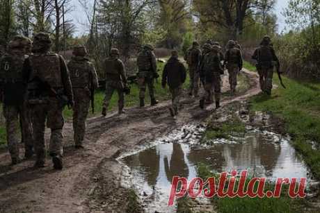 Военкоры сообщили о возможном переносе контрнаступления ВСУ. Предполагаемое контрнаступление Вооруженных сил Украины (ВСУ) 9 мая может отложиться на более поздний срок. О его возможном переносе сообщили военкоры. «Есть некоторые косвенные подтверждения данной информации. В том числе это обсуждают в своих чатах украинские военные», — пишут они.