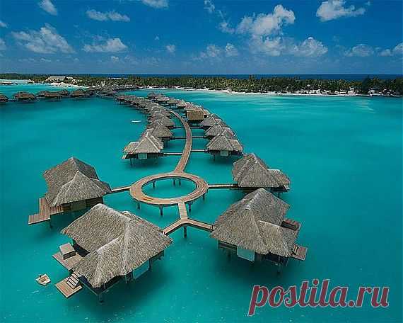 Отель Four Seasons Hotel, Бора-Бора