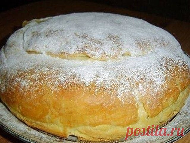 ФЫТЫР
Просто божественная идейка к чаю 

Это египетская сладость, то ли пирог, то ли пирожное, но скажу одно - это безумно вкусно!

Ингредиенты:

Молоко 3 ст.
Дрожжи сухие быстродействующие 0,5 ч.л.
Яйцо куриное 2 шт.
Мука пшеничная 3 ст.
Масло сливочное 200 г
Соль 1 щеп.
Сахар 1 ст.
Крахмал картофельный 3 ст.л.
Ванильный сахар по вкусу
Сахарная пудра по вкусу

Приготовление:

В 1 стакане теплого молока растворяем дрожжи, добавляем одно яйцо, соль, муку и замешиваем мягкое...