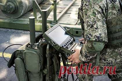 В Мелитополе возле жилого дома взорвалось самодельное взрывное устройство. В Мелитополе при взрыве самодельного взрывного устройства возле жилого дома пострадал человек. Его доставили в реанимационное отделение городской больницы, где диагностировали минно-взрывную, закрытую черепно-мозговую травмы и многочисленные осколочные ранения.Также взрывное устройство повредило окно и балкон квартиры.