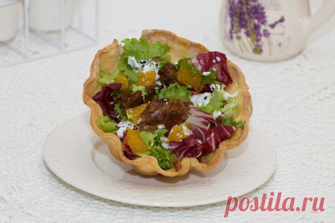 Салат из куриной печени под сметанным соусом — Вкусные рецепты