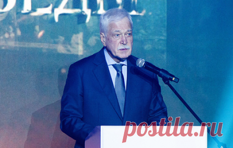 Грызлов заявил, что Запад культивировал на Украине оставленные гитлеровцами семена нацизма. Это привело к ее превращению в нацистское государство, считает посол России в Белоруссии