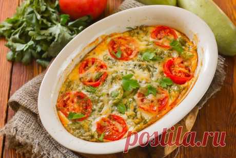 Запеканка из курицы с кабачками.