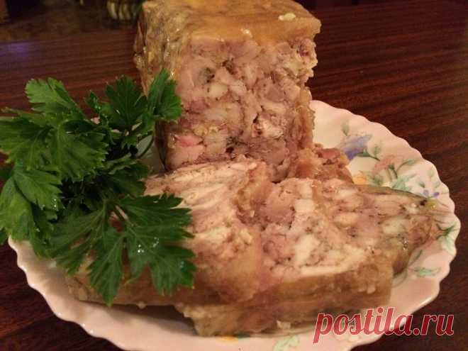В магазине колбасу больше не покупаю: рецепт ветчины из курицы по-домашнему