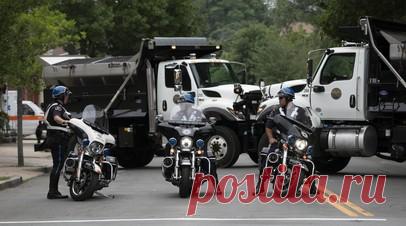 Несколько человек пострадали при стрельбе в американском штате Массачусетс. Несколько человек пострадали в результате стрельбы в городе Холиок штата Массачусетс, сообщает местная полиция. Читать далее