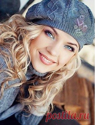 Не только Мужчины охотятся на Женщин, Женщины тоже ОХОТЯТСЯ на Мужчин.
КАПРИЗЫ — это РАЗВЕДКА, Борщи — ПРИМАНКА, Постель — ЗАПАДНЯ,
И полный нежности ВЗГЛЯД, как контрольный "ВЫСТРЕЛ" в голову..