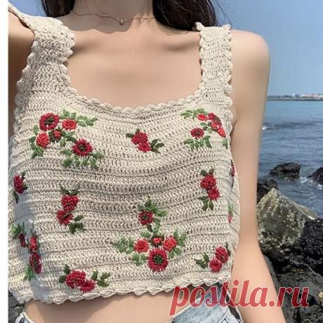 Photo by crochelinhasagulhas on May 21, 2021. May be an image of standing.