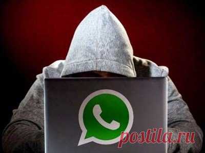 В WhatsApp найдена уязвимость, позволяющая перехватывать сообщения В апреле прошлого года разработчики популярного мессенджера WhatsApp включили для всех пользователей end-to-end шифрование, благодаря чему доступ к сообщениям есть только у участников переписки. Но оказывается, что в сервисе есть критическая уязвимость, позволяющая перехватывать сообщения пользователей. Её обнаружил специалист в области криптографии и безопасности Калифорнийского университета Беркли Тобиас Болтер. Он изучил…