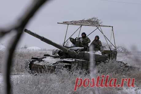 Захарова высказалась о восприятии Зеленским украинского конфликта. Президент Украины Владимир Зеленский воспринимает продолжение украинского конфликта как единственный способ удержать власть, заявила официальный представитель МИД России Мария Захарова. Она также отметила, что интересы переживающих экономический кризис в результате изоляции от РФ стран ЕС все сильнее расходятся.