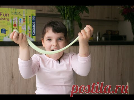 Химический эксперимент- светящийся лизун! - YouTube.

Наука для начинающих!

Slime - слизь, лизун. Химия дома. Готовим лизун, который запасает солнечный свет и светиться в темноте.
Один из персонажей популярного фильма и мультфильма «Охотники за привидениями» носил имя Слаймер, которое переводится на русский как Лизун, которое и стало нарицательным для названия подобных игрушек.
