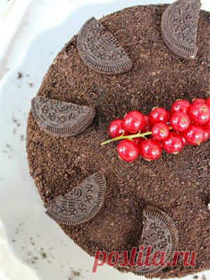 Как испечь торт Орео 

Кажется весь мир любит печенье Орео. А в этом рецепте я расскажу, как испечь торт Орео. Вкусного должно быть много!

Торт для большой компании - и каждый получит свой кусочек Орео!

Рецепт по мотивам рецепта Martha Stewart, он очень близок к реальному вкусу знаменитого печенья!