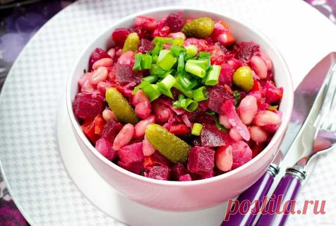 Приготовила «ВинигретЪ» по рецепту 1914 года, ничего вкуснее я еще не пробовала Я очень часто балую свою семью разнообразными блюдами. В поисках оригинального рецепта я наткнулась на советский журнал, который затерялся на бабушкином столе. В нем я нашла рецепт винегрета 1914 года. Оказывается, он отличается от того салата, который мы называем классическим. Вкус царского
