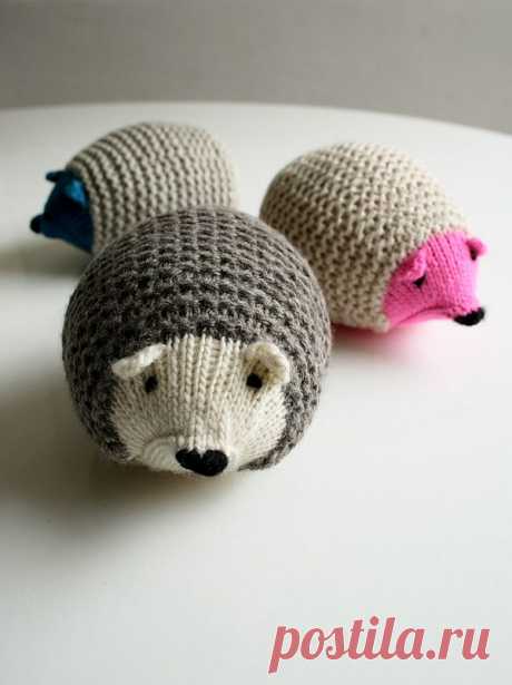 Whit's Knits: Knit Hedgehogs - The Purl Bee - Knitting Crochet Sewing Embroidery Crafts Patterns and Ideas!