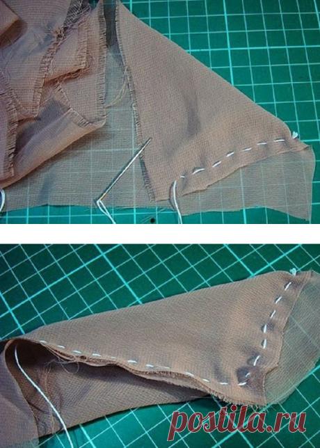 Рукодельница сметала края ленты, чтобы получить нечто удивительное! Текстильные украшения — настоящий плацдарм для творчества. Многие дизайнеры используют тканевые, вязаные, сутажные изделия, чтобы придать одежде нотку изящества. Аксессуары, сделанные из текстиля, очень выделяются на фоне пластиковых украшений и бижутерии. Попробуй смастерить хотя бы один тканевый ц