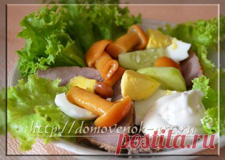 Салат Охотник с картошкой, грибами и говядиной