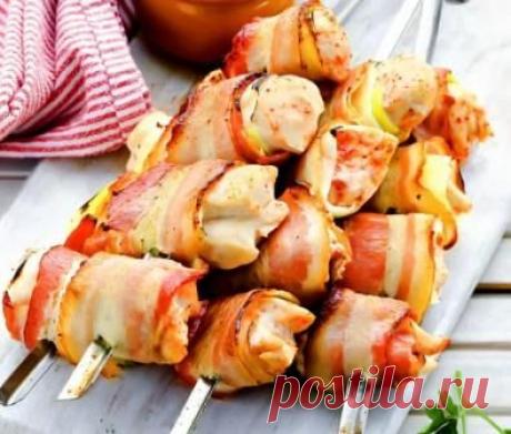 Рецепт как приготовить Шашлычки из курицы с луком-пореем