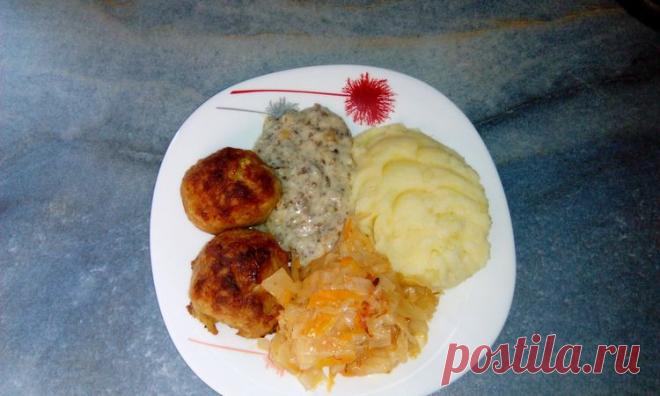 Тефтели с грибным соусом - Простые рецепты Овкусе.ру